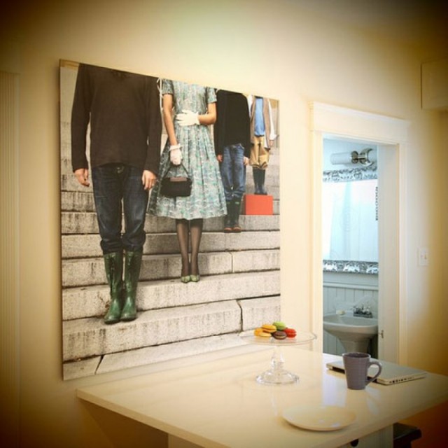 AD-Cool-Ideas-To-Display-Family-Photos-On-Your-Walls-01
