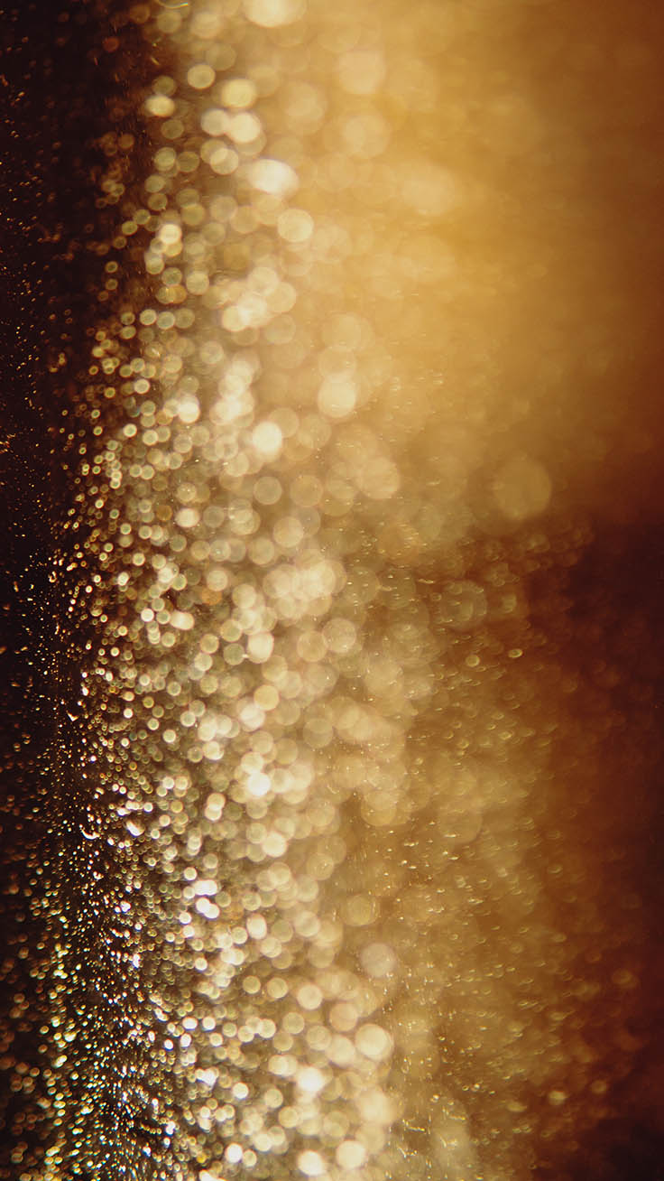 Gold wallpaper with glitter