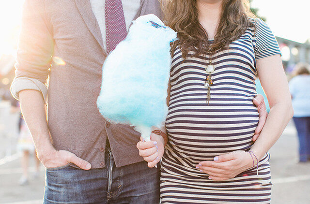 Using a Cotton Candy Treat to Announce the Baby